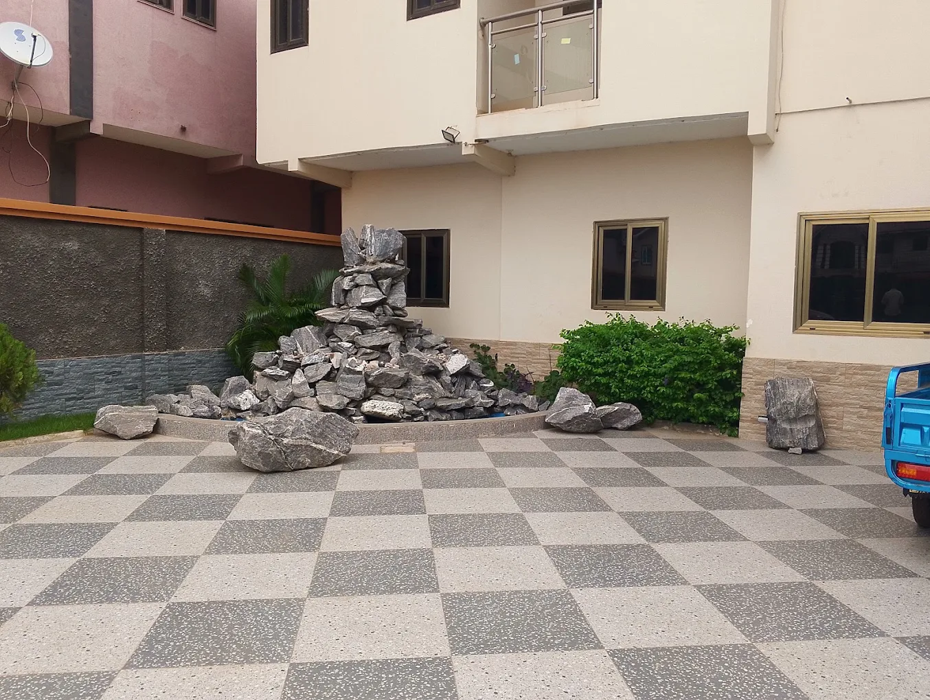 Interior corner with rocks creature